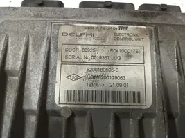 Renault Clio II Calculateur moteur ECU 8200180595B