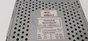 Toyota Yaris Panel / Radioodtwarzacz CD/DVD/GPS 861200D070