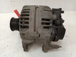 Renault Clio III Generatore/alternatore 037903025M