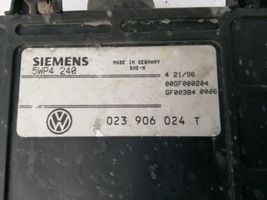 Volkswagen Transporter - Caravelle T4 Sterownik / Moduł ECU 023906024T