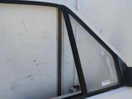 Volkswagen II LT Front triangle window/glass 