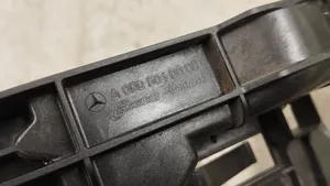 Mercedes-Benz S W222 Staffa di montaggio del radiatore A0995040000