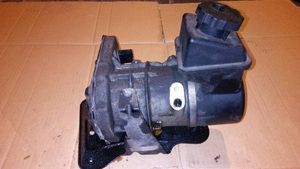 Mercedes-Benz ML W164 Ohjaustehostimen pumppu A1644601680