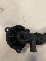 Audi A5 8T 8F Carcasa del termostato 059121111A