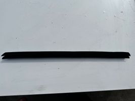 BMW X5 E53 Galinė sandarinimo guma (prie stiklo) 8402555
