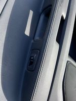 Ford Explorer Rivestimento del pannello della portiera posteriore 