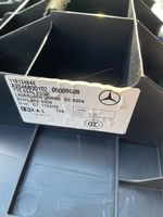 Mercedes-Benz C W204 Tavaratilan kaukalon tekstiilikansi A2046800102