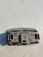 Mercedes-Benz C W205 Другой фонарь салона A0009063604