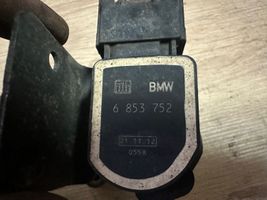 BMW X6 E71 Czujnik poziomowania zawieszenia osi przedniej 6853752