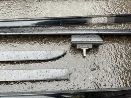 BMW 5 E60 E61 Barre trasversali porta tutto su “corna” 