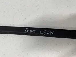 Seat Leon (5F) Etuoven lasin muotolista 5F4837478