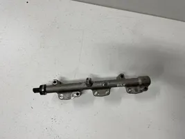 BMW 2 F45 Kraftstoffverteiler Einspritzleiste Verteilerrohr 7639975