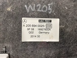 Mercedes-Benz C AMG W205 Poszycie klapy tylnej bagażnika i inne elementy A2056940025