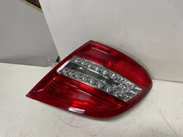 Mercedes-Benz C W204 Lampa tylna 2048204064