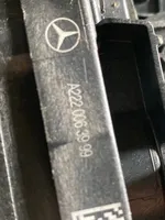 Mercedes-Benz C AMG W205 Cerradura de puerta delantera A2220063999