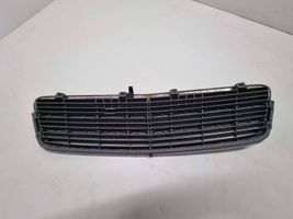 Mercedes-Benz C W203 Grille calandre supérieure de pare-chocs avant A2038800483