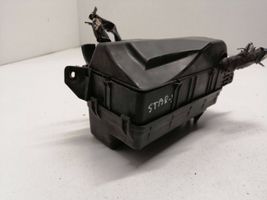 Toyota Starlet (P80) IV Ramka / Moduł bezpieczników 