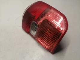 Toyota RAV 4 (XA20) Lampy tylnej klapy bagażnika 