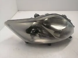 Toyota Auris 150 Lampa przednia 8111002470