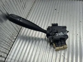 Toyota Yaris Interruptor/palanca de limpiador de luz de giro 1736482