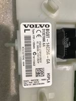 Volvo S80 Ramka / Moduł bezpieczników 31327996AA