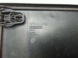 Volvo V70 Dangtis akumuliatoriaus dėžės 31200225