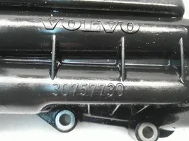 Volvo XC60 Supporto di montaggio del filtro dell’olio 30757730