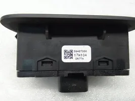 Volvo S90, V90 Tailgate opening switch 31427330