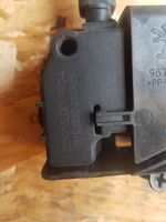 Citroen C4 II Picasso Verrouillage du bouchon du réservoir de carburant 9678313180