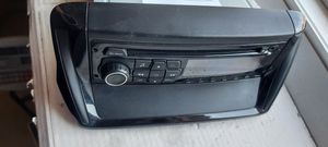 Peugeot 2008 I Radio/CD/DVD/GPS-pääyksikkö 98030741ZD