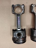 Renault Megane III Piston avec bielle 