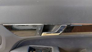 Mercedes-Benz E A207 Rivestimento del pannello della portiera anteriore 