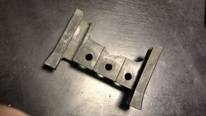 BMW 3 E36 Support de pare-chocs arrière 1960697