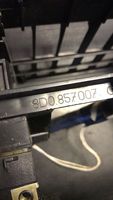 Audi A4 S4 B5 8D Klimato kontrolės/ pečiuko kontrolės apdaila 8d0857007