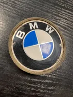 BMW 5 E39 Mostrina con logo/emblema della casa automobilistica 1095361