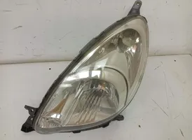 Toyota Yaris Verso Lampa przednia 