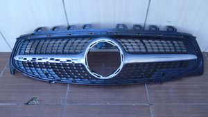 Mercedes-Benz CLA C118 X118 Grille calandre supérieure de pare-chocs avant A1188880000