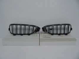 BMW M4 F82 F83 Maskownica / Grill / Atrapa górna chłodnicy 