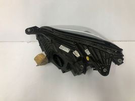 Mercedes-Benz SLK R172 Lampa przednia 