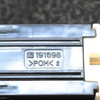 Toyota RAV 4 (XA40) Otros interruptores/perillas/selectores 191698191771