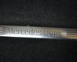 Mercedes-Benz E W212 Garniture de protection de seuil intérieur 