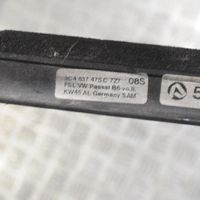 Volkswagen PASSAT B6 Listwa / Uszczelka szyby drzwi 3C4837475C