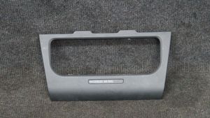 Volkswagen Golf VI Rivestimento del vano portaoggetti del cruscotto 5K0858069P