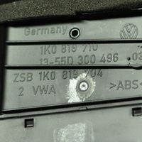 Volkswagen Golf V Dysze / Kratki nawiewu deski rozdzielczej 1K0819710