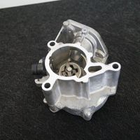 Volkswagen PASSAT B8 Vacuum pump 06K145100J