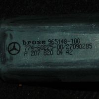 Mercedes-Benz E A207 Varikliukas priekinio langų pakėlėjo A2078200442