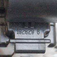 Toyota Verso-S Interrupteur commade lève-vitre 19282968292P12