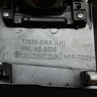 Honda CR-V Kojelaudan tuuletussuuttimen suojalista 77620SWA