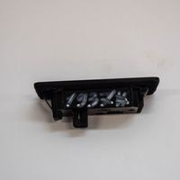 BMW 2 F45 Lampa oświetlenia tylnej tablicy rejestracyjnej 7193293