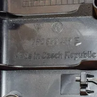 Volkswagen Touareg II Protector del borde del maletero/compartimento de carga 7P0863459E